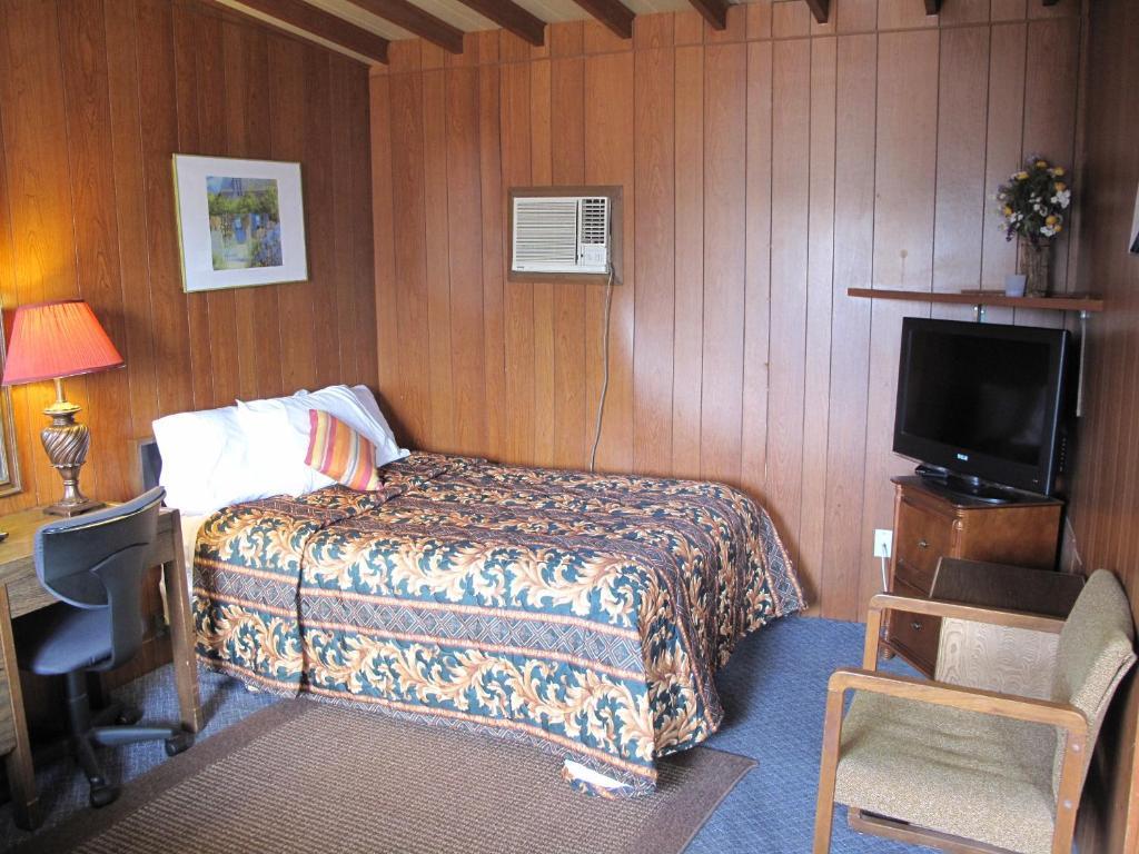 Blue Mountain Motel Pincher Creek Zimmer foto